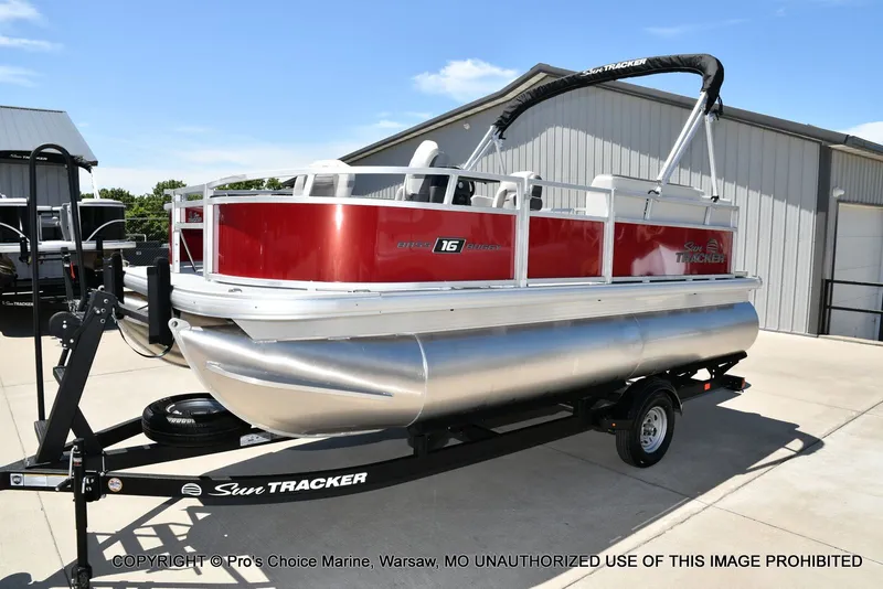 Slide: The Image of Sun Tracker Bass Buggy 16 XL Select 2026 - 19