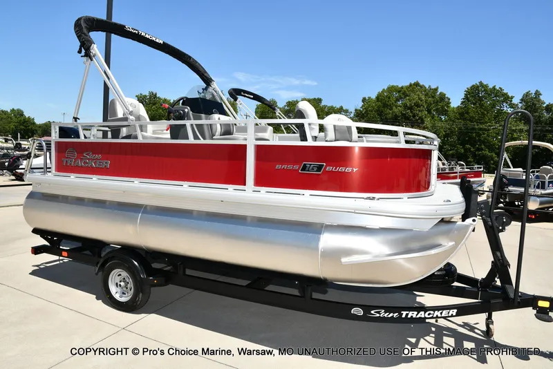 Slide: The Image of Sun Tracker Bass Buggy 16 XL Select 2026 - 55