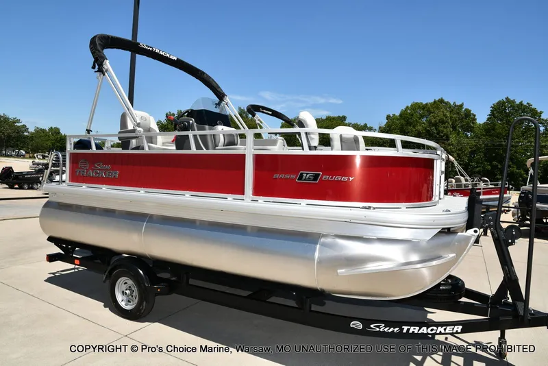 Slide: The Image of Sun Tracker Bass Buggy 16 XL Select 2026 - 57