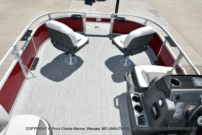 Slide: The Image of Sun Tracker Bass Buggy 16 XL Select 2026 - 9