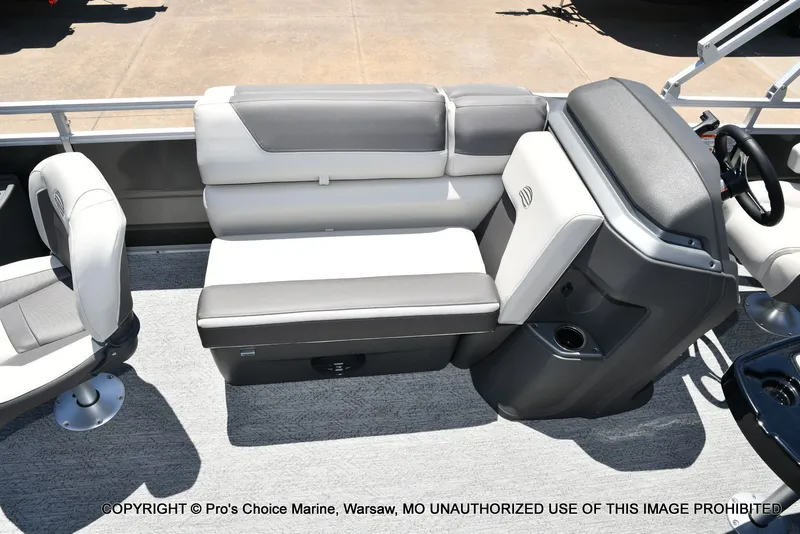 Slide: The Image of Sun Tracker Fishin' Barge 20 DLX 2026 - 10