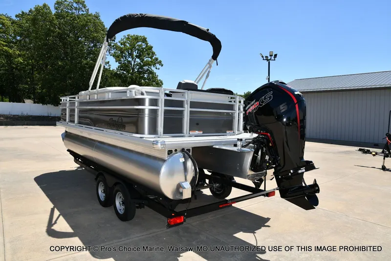Slide: The Image of Sun Tracker Fishin' Barge 20 DLX 2026 - 17