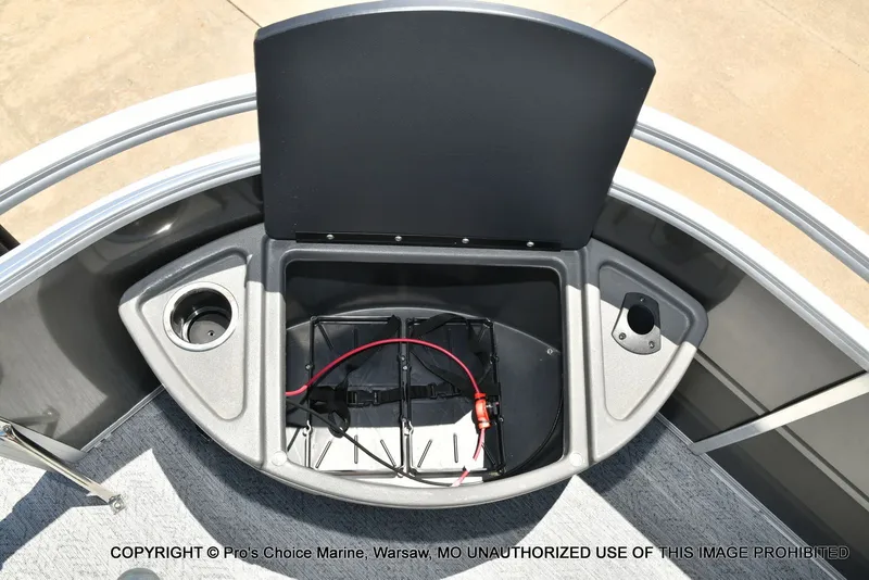 Slide: The Image of Sun Tracker Fishin' Barge 20 DLX 2026 - 27