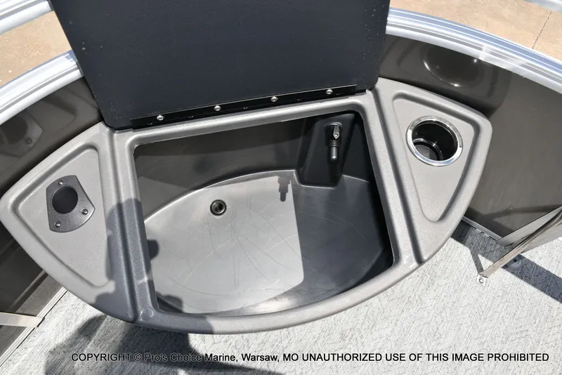 Slide: The Image of Sun Tracker Fishin' Barge 20 DLX 2026 - 32