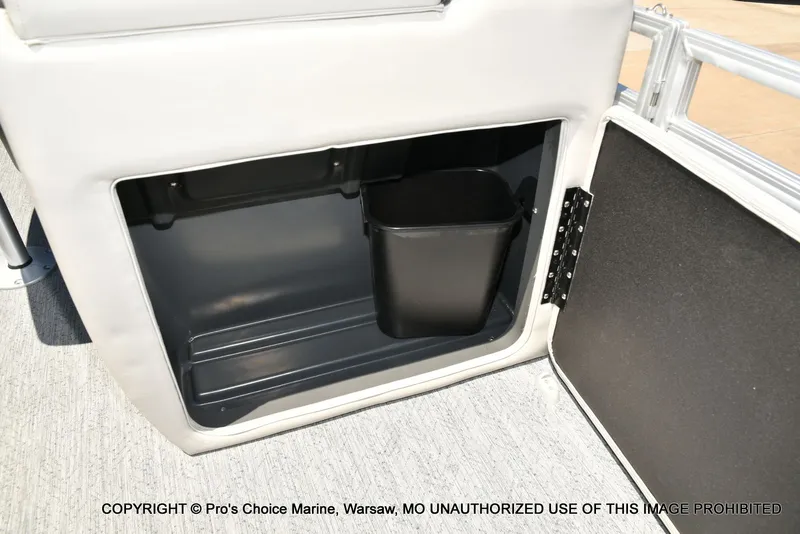 Slide: The Image of Sun Tracker Fishin' Barge 20 DLX 2026 - 34