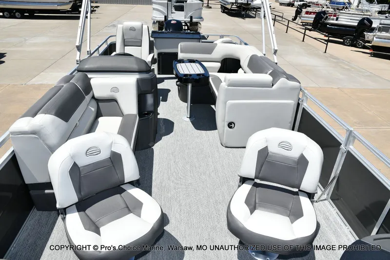 Slide: The Image of Sun Tracker Fishin' Barge 20 DLX 2026 - 6