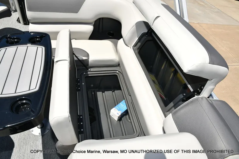 Slide: The Image of Sun Tracker Fishin' Barge 20 DLX 2026 - 67