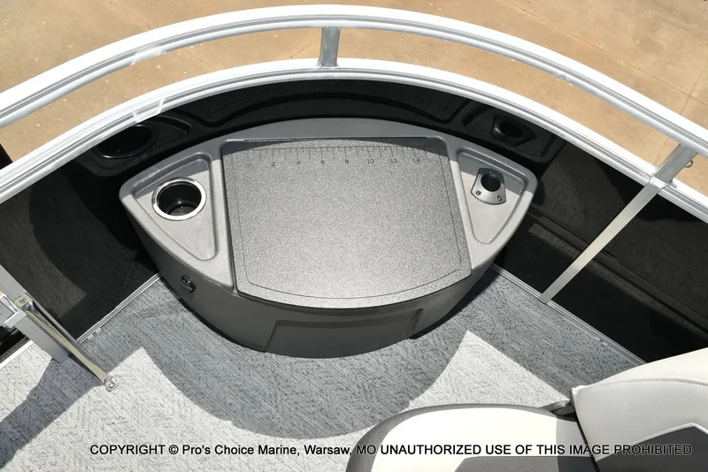 Slide: The Image of Sun Tracker Fishin' Barge 20 DLX 2026 - 27