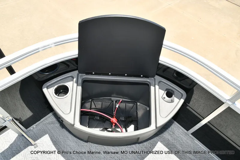 Slide: The Image of Sun Tracker Fishin' Barge 20 DLX 2026 - 28