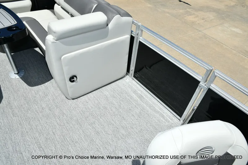 Slide: The Image of Sun Tracker Fishin' Barge 20 DLX 2026 - 34