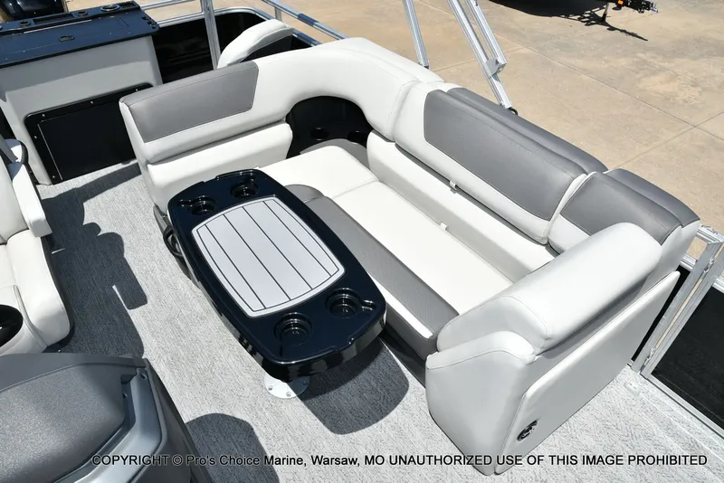 Slide: The Image of Sun Tracker Fishin' Barge 20 DLX 2026 - 41