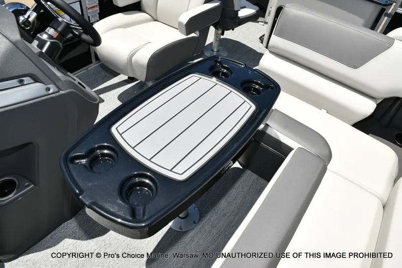 Slide: The Image of Sun Tracker Fishin' Barge 20 DLX 2026 - 42