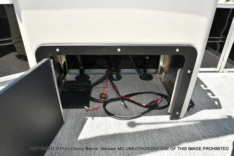 Slide: The Image of Sun Tracker Fishin' Barge 20 DLX 2026 - 53