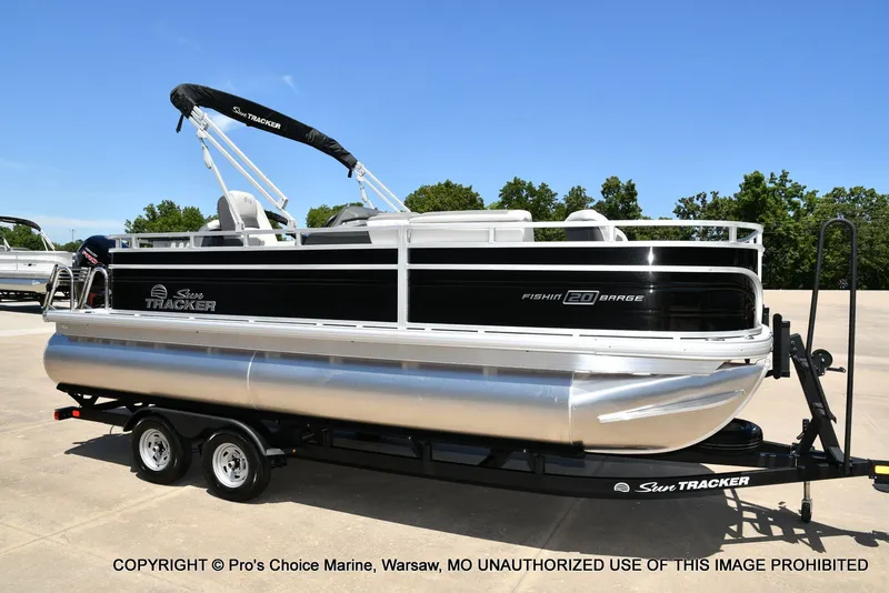 Slide: The Image of Sun Tracker Fishin' Barge 20 DLX 2026 - 77