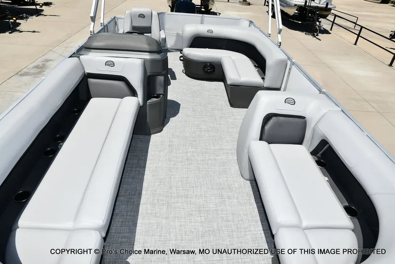 Slide: The Image of Sun Tracker Party Barge 18 DLX 2026 - 25