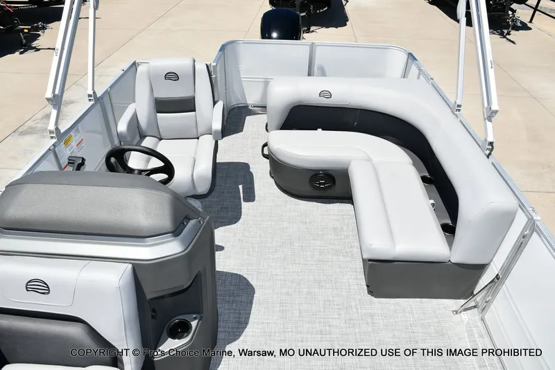 Slide: The Image of Sun Tracker Party Barge 18 DLX 2026 - 28