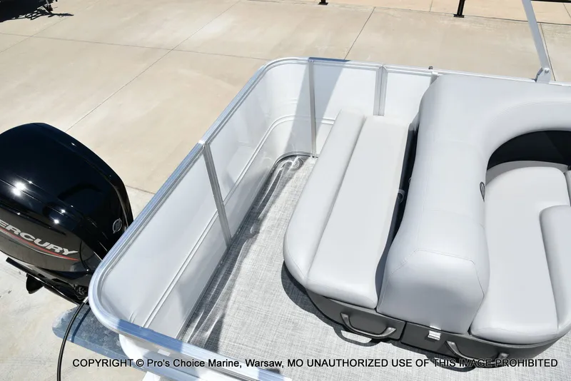 Slide: The Image of Sun Tracker Party Barge 18 DLX 2026 - 38