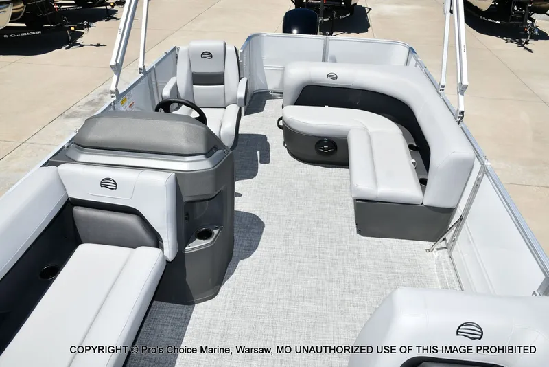 Slide: The Image of Sun Tracker Party Barge 18 DLX 2026 - 5