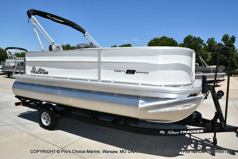 Slide: The Image of Sun Tracker Party Barge 18 DLX 2026 - 65