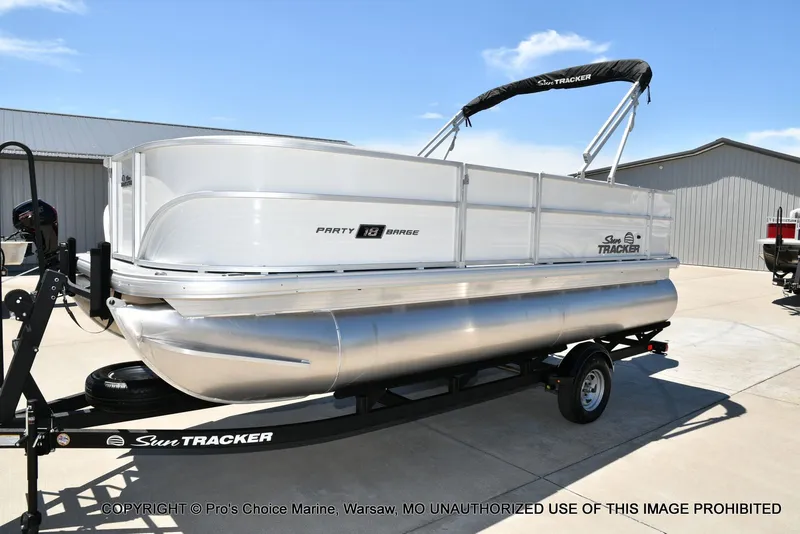 Slide: The Image of Sun Tracker Party Barge 18 DLX 2026 - 66