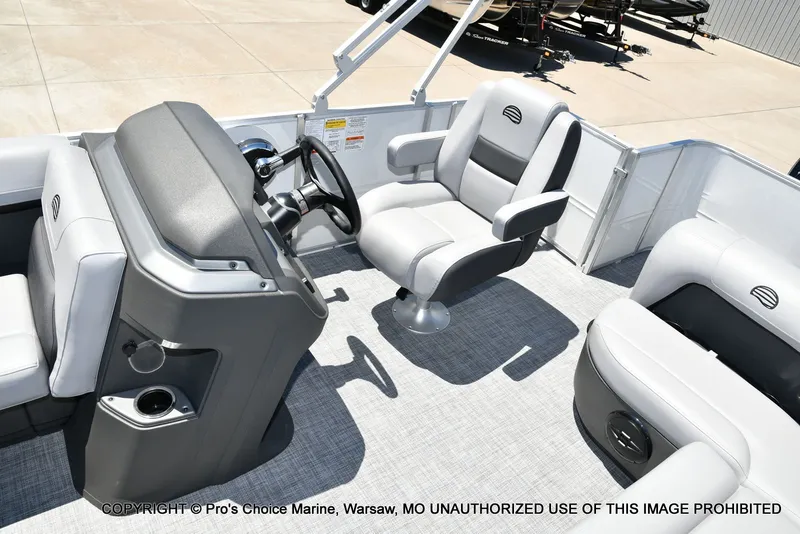 Slide: The Image of Sun Tracker Party Barge 18 DLX 2026 - 8