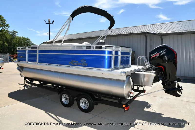 Slide: The Image of Sun Tracker Fishin' Barge 20 DLX 2026 - 18