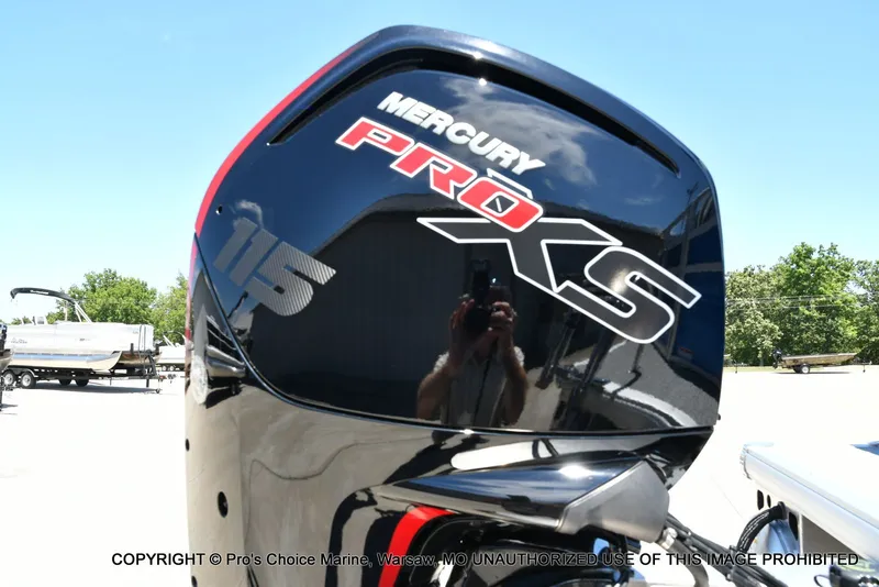 Slide: The Image of Sun Tracker Fishin' Barge 20 DLX 2026 - 5