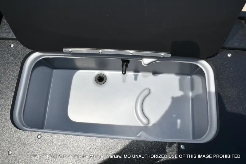 Slide: The Image of Sun Tracker Fishin' Barge 20 DLX 2026 - 56