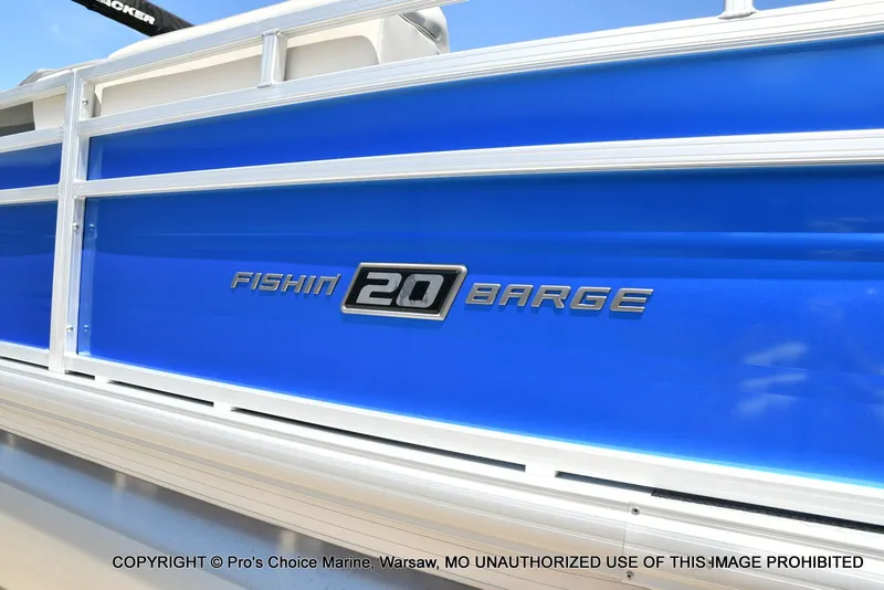 Slide: The Image of Sun Tracker Fishin' Barge 20 DLX 2026 - 87