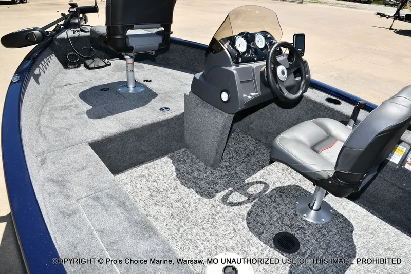 Slide: The Image of Tracker Super Guide V-16 2026 - 32