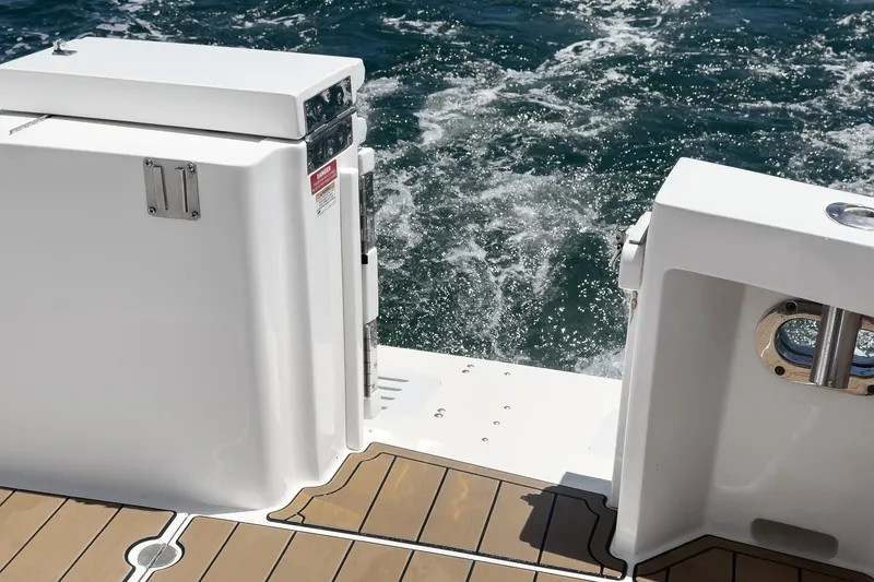 Slide: The Image of Egg Harbor 37 SportYacht 2009, rear deck view with ocean waves. - 21