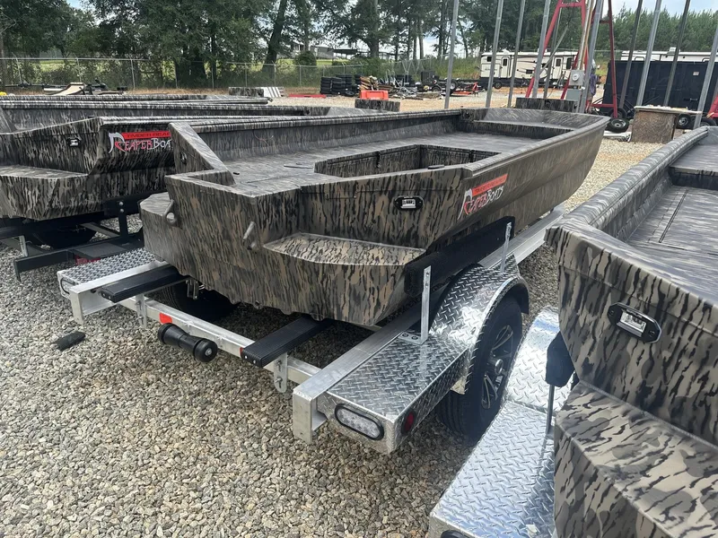 Slide: The Image of Reaper Boats 656 656 STEP TRANSOM 2026 - 3