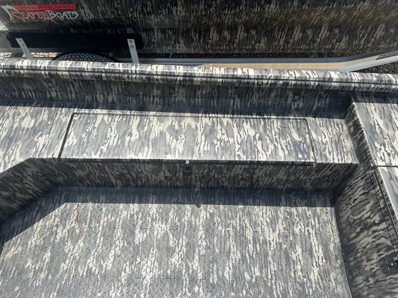 Slide: The Image of Reaper Boats 756 STEP TRANSOM 2026 - 10