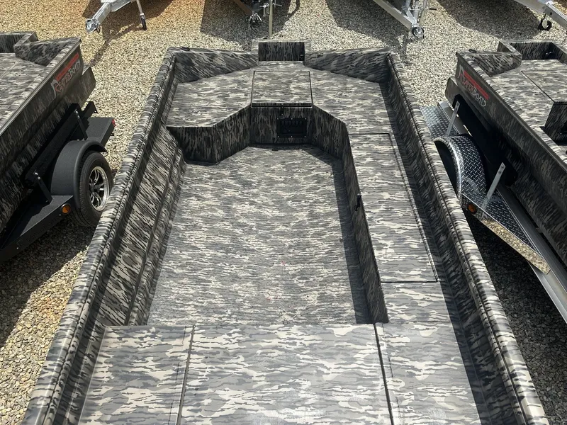 Slide: The Image of Reaper Boats 756 STEP TRANSOM 2026 - 12