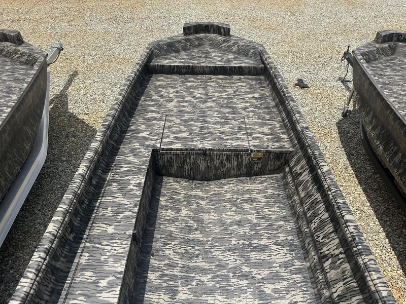 Slide: The Image of Reaper Boats 756 STEP TRANSOM 2026 - 5