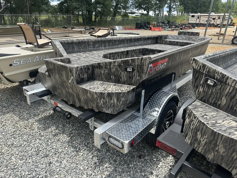 Slide: The Image of Reaper Boats 656 656 STEP TRANSOM 2026 - 3