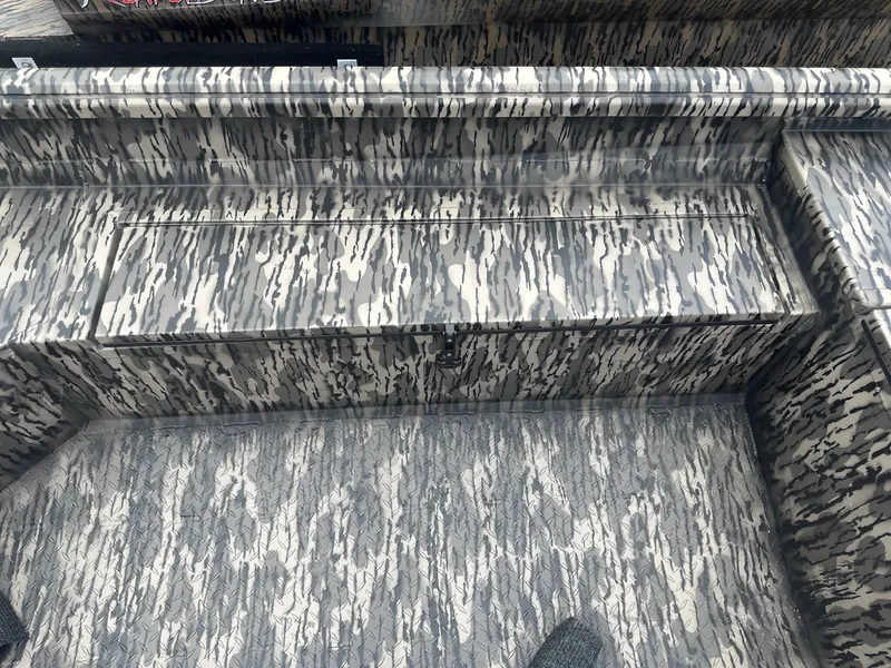 Slide: The Image of Reaper Boats 656 656 STEP TRANSOM 2026 - 10