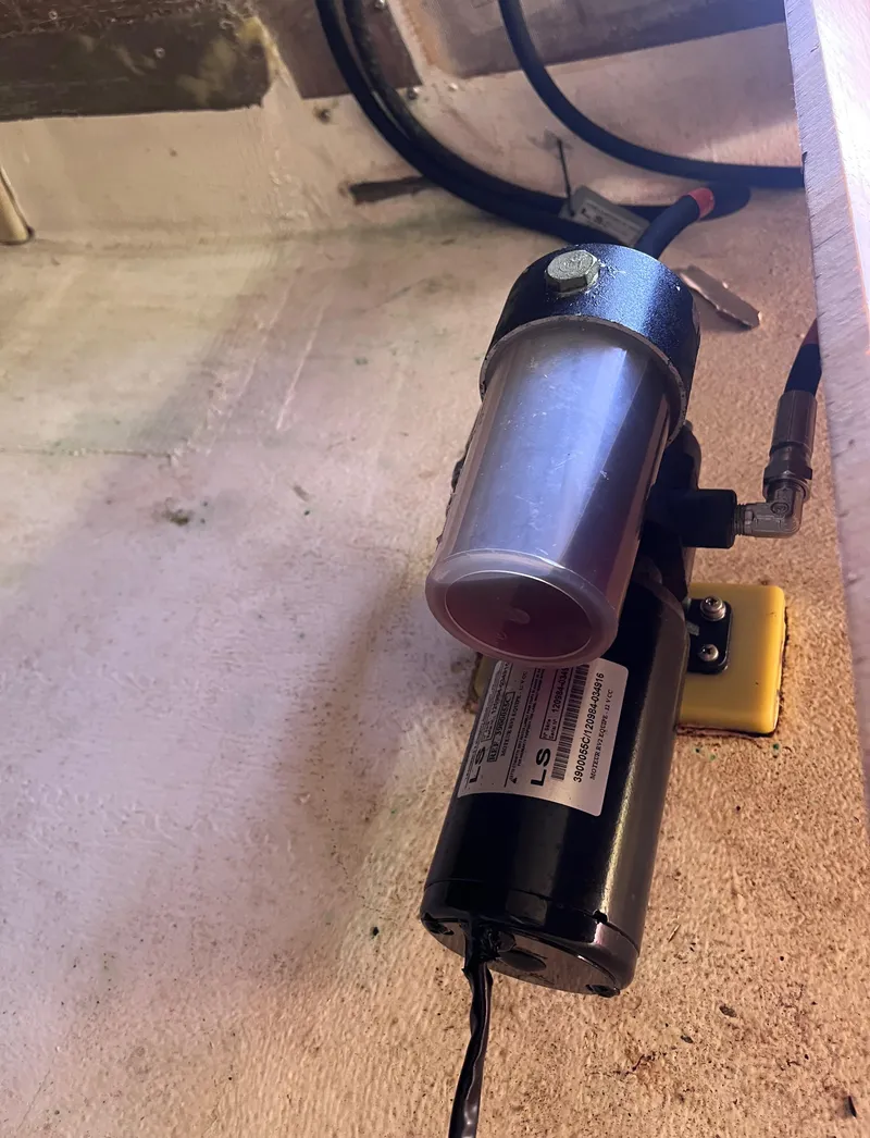 Slide: The Image of Hydraulic pump system in Class 40 Antrim Design, 2009 model, mounted on a wall. - 45