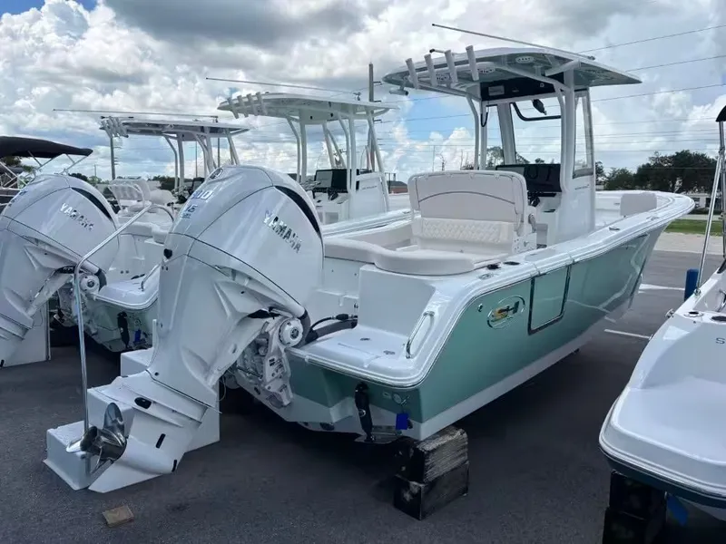 Slide: The Image of Sea Hunt Ultra 245 SE 2026 - 2