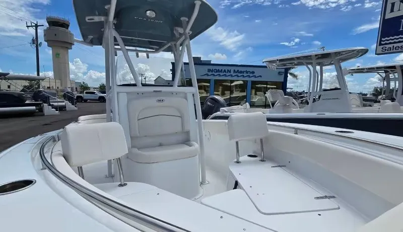 Slide: The Image of Sea Hunt Ultra 219 2026 - 5