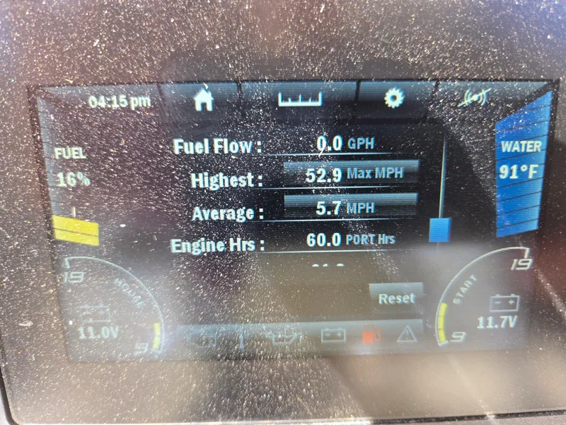 Slide: The Image of Dashboard of 2022 Yamaha Boats 210 FSH Deluxe showing fuel, speed, and engine data. - 27