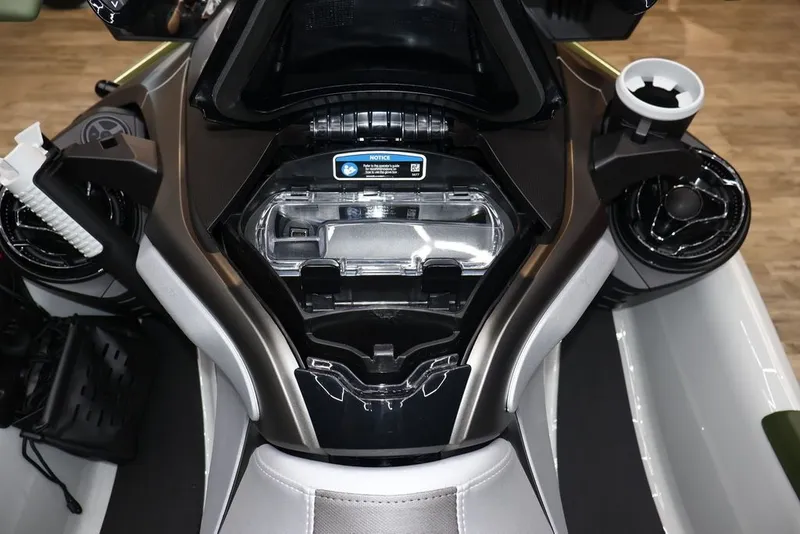 Slide: The Image of Sea-Doo FishPro™ Apex 300 2025 - 13