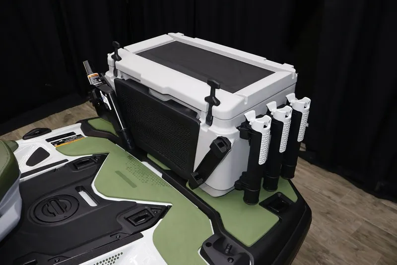 Slide: The Image of Sea-Doo FishPro™ Apex 300 2025 - 19