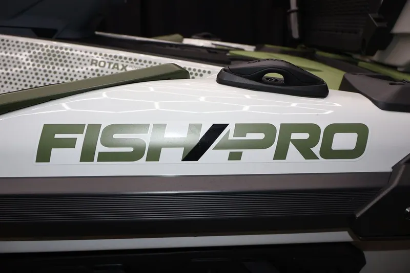 Slide: The Image of Sea-Doo FishPro™ Apex 300 2025 - 20