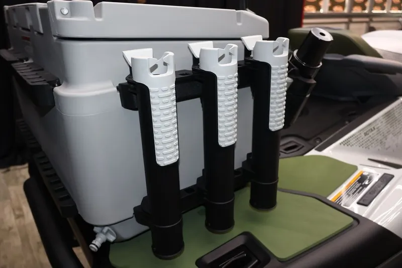 Slide: The Image of Sea-Doo FishPro™ Apex 300 2025 - 23