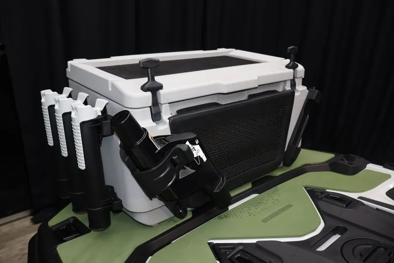 Slide: The Image of Sea-Doo FishPro™ Apex 300 2025 - 24