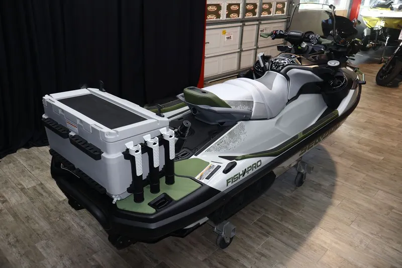 Slide: The Image of Sea-Doo FishPro™ Apex 300 2025 - 6