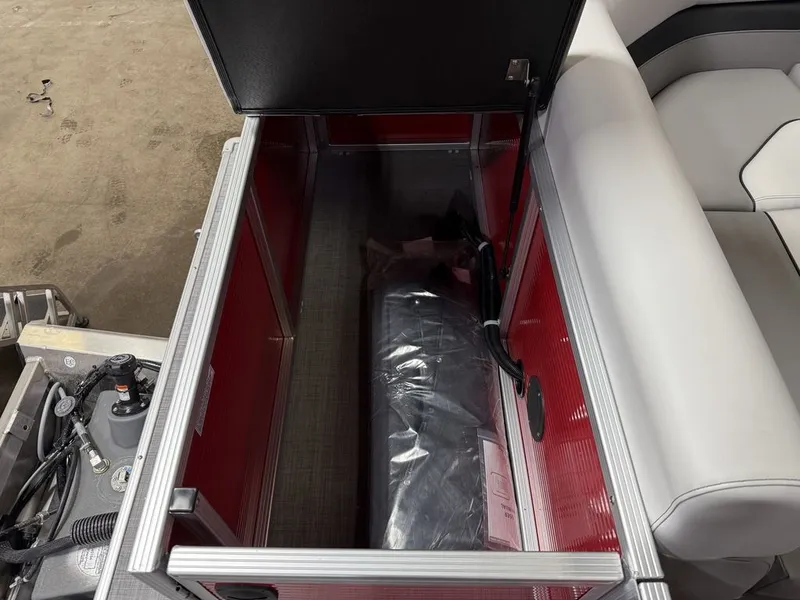 Slide: The Image of Princecraft Sportfisher 21-2S 2025 - 23