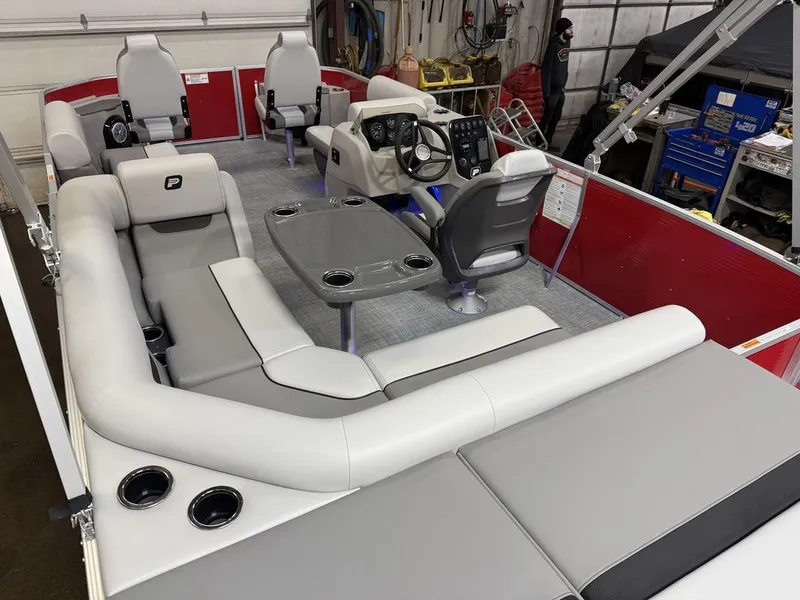 Slide: The Image of Princecraft Sportfisher 21-2S 2025 - 24