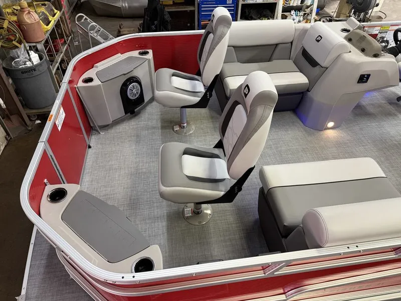 Slide: The Image of Princecraft Sportfisher 21-2S 2025 - 3